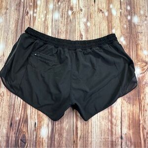 Lululemon Athletica Black Women's Athletic Shorts Size 12